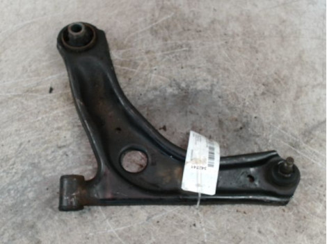 TRIANGLE INFERIEUR AVANT GAUCHE PEUGEOT 108