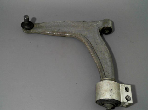 TRIANGLE INFERIEUR AVANT GAUCHE OPEL VECTRA 2002-