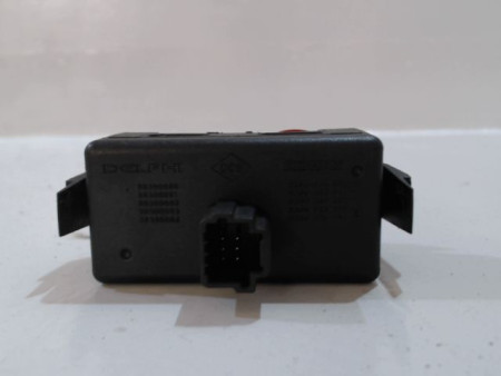 BOUTON DE WARNING RENAULT CLIO III 2005-