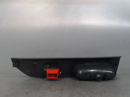 COMMANDE LEVE-GLACE PORTE AVD RENAULT LAGUNA 98-2000