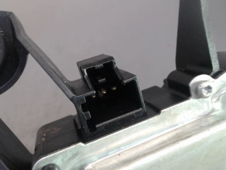 MOTEUR ESSUIE-GLACE ARRIERE FORD FIESTA 2005-