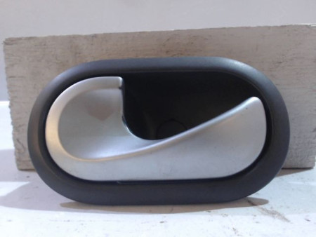 POIGNEE INTERIEURE PORTE AVANT GAUCHE RENAULT CLIO III 2010-