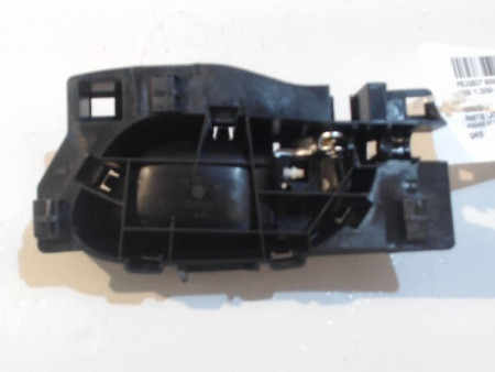 POIGNEE INTERIEURE PORTE AVANT DROIT PEUGEOT 5008 2009-