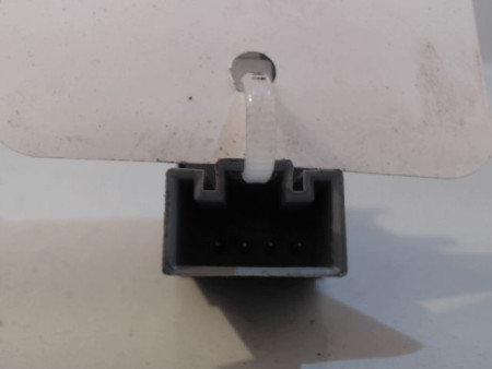 COMMANDE LEVE-GLACE PORTE AVD SEAT IBIZA 2008-