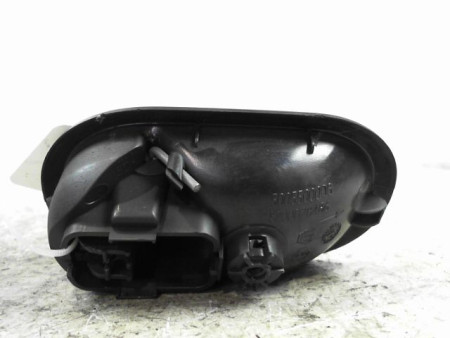 POIGNEE INTERIEURE PORTE AVANT DROIT RENAULT CLIO III 2010-