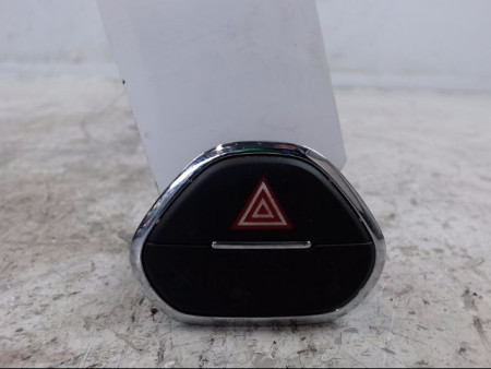 BOUTON DE WARNING OPEL CORSA 2010-