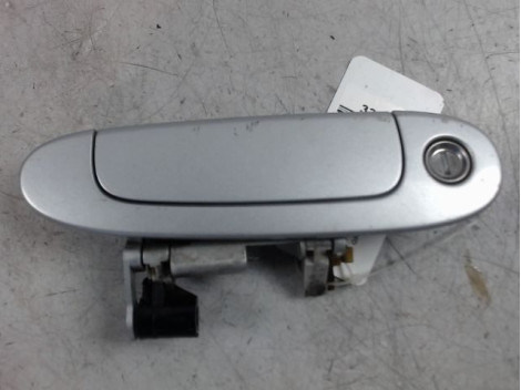 POIGNEE EXTERIEURE PORTE AVANT DROIT TOYOTA YARIS -2003