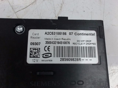 LECTEUR DE CARTE RENAULT SCENIC III 2009-