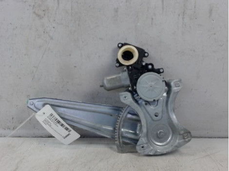 MECANISME+MOTEUR LEVE-GLACE ARRIERE DROIT TOYOTA AURIS 2010-