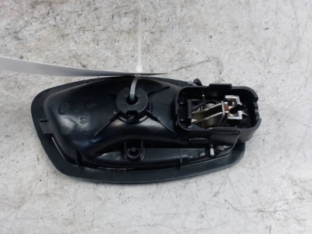 POIGNEE INTERIEURE PORTE ARRIERE GAUCHE RENAULT SCENIC III 2009-