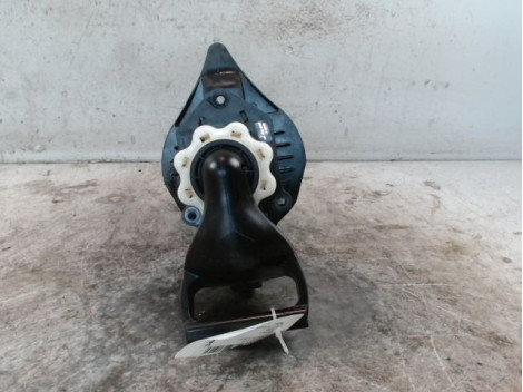 TREUIL DE ROUE DE SECOURS RENAULT CLIO III 2010-