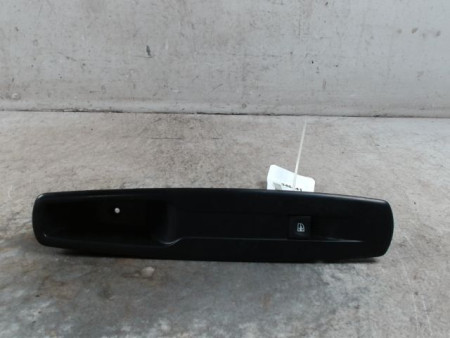 COMMANDE LEVE-GLACE PORTE AVD RENAULT MEGANE III 2008-