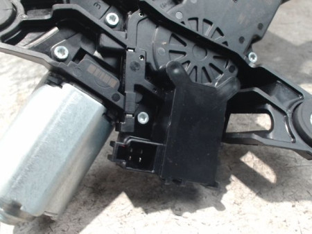 MOTEUR ESSUIE-GLACE ARRIERE TOYOTA YARIS 2005-