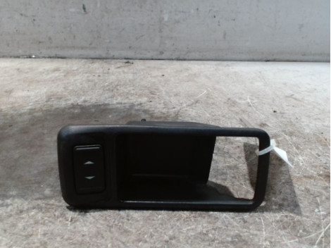 COMMANDE LEVE-GLACE PORTE AVD FORD FOCUS 2008-