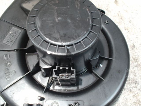 MOTEUR VENTILATEUR CHAUFFAGE VOLKSWAGEN POLO 2009-