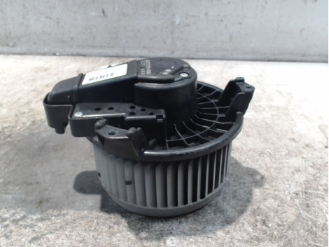 MOTEUR VENTILATEUR CHAUFFAGE TOYOTA AURIS 2010-